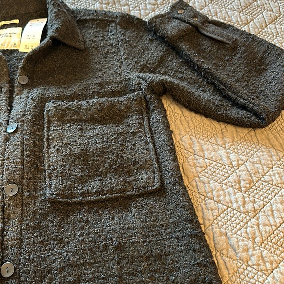 COPY - NWT Abercrombie Black Shacket - Picture 5 of 5